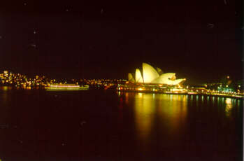 sydney_opera_house_night.JPG