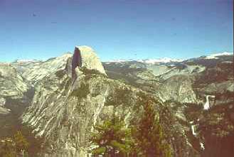 yosemite.jpg (14884 byte)